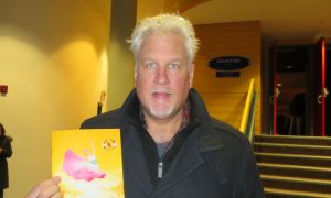 Author Moved by Hope and Free Spirit Conveyed in Shen Yun