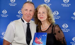 Ballroom Dance Teacher Finds Shen Yun Performers Synchronisation Wonderful