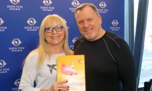 Company Chairman Amazed by Coordination Behind Shen Yun’s Performance