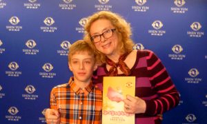 Shen Yun Passes on Traditions and Values, Says Professor