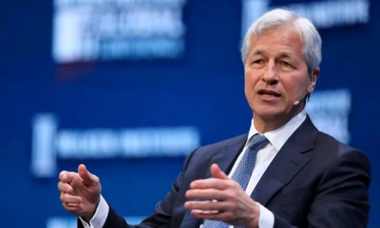 Investors Face a Mix of Year-End Bullish and Bearish Forces
