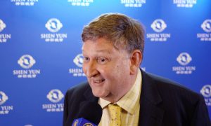 Doctor Finds Shen Yun ‘A Heart, Tear-Jerking Experience’