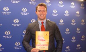 Actor Commends Shen Yun’s Director for ‘Phenomenal Job’