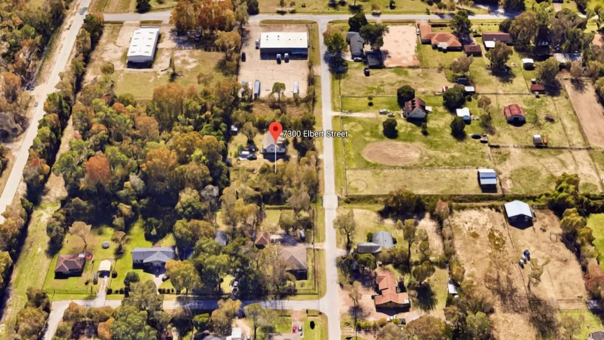 The 7300 block of Elbert Street in Houston, Texas, where an FBI agent accidentally shot a kidnapped man. (Screenshot via Google Maps)