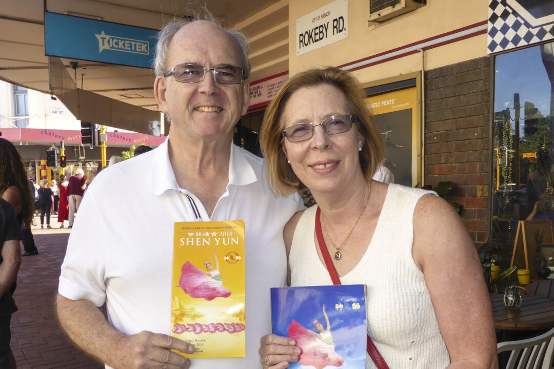 Dr. David Hoare and his wife, Carol, enjoyed a matinee performance by Shen Yun Performing Arts at The Regal Theatre, Perth, on Jan. 27, 2018. (Mary Yuan/Epoch Times)