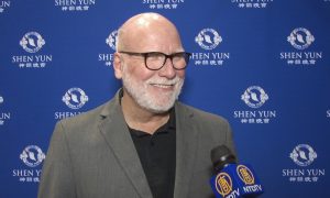 Communication Professor Learns a Lot About Chinese Culture at Shen Yun