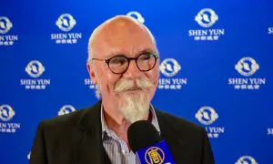 Australian Poet: Shen Yun Has ‘Wonderful Poetry About It’