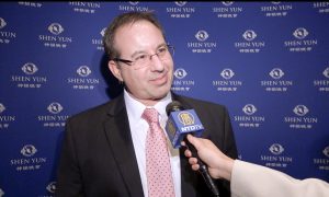 Scientist Returns for the Second Time to See Shen Yun