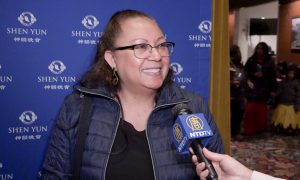 Public Health Commander Returns for the Fourth Times to See Shen Yun