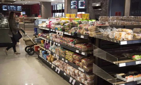 A Third of Toronto Food-Bank Users Work Full-Time, Says Largest Food Bank