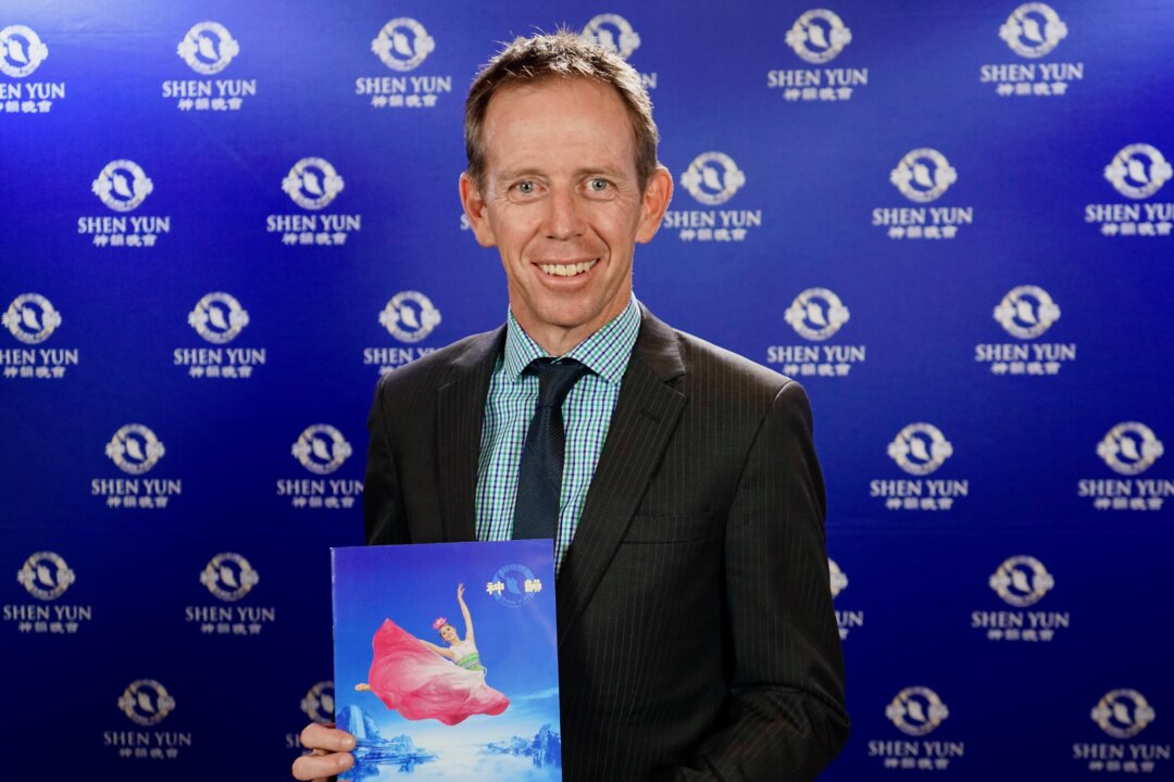 Shane Stephen Rattenbury enjoyed an evening performance by Shen Yun Performing Arts at the Canberra Theatre, on Jan. 31, 2018. (NTD Television)