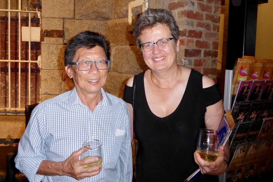 Dr. Beth Sin and her husband On Sin, a retired scientist, enjoyed Shen Yun Performing Arts' evening performance at the Ulumbarra Theatre on Feb. 3, 2018. (Steve Xu/The Epoch Times)