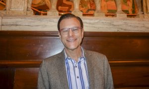 Shen Yun is ‘Excellent’ Prescription for Dermatologist