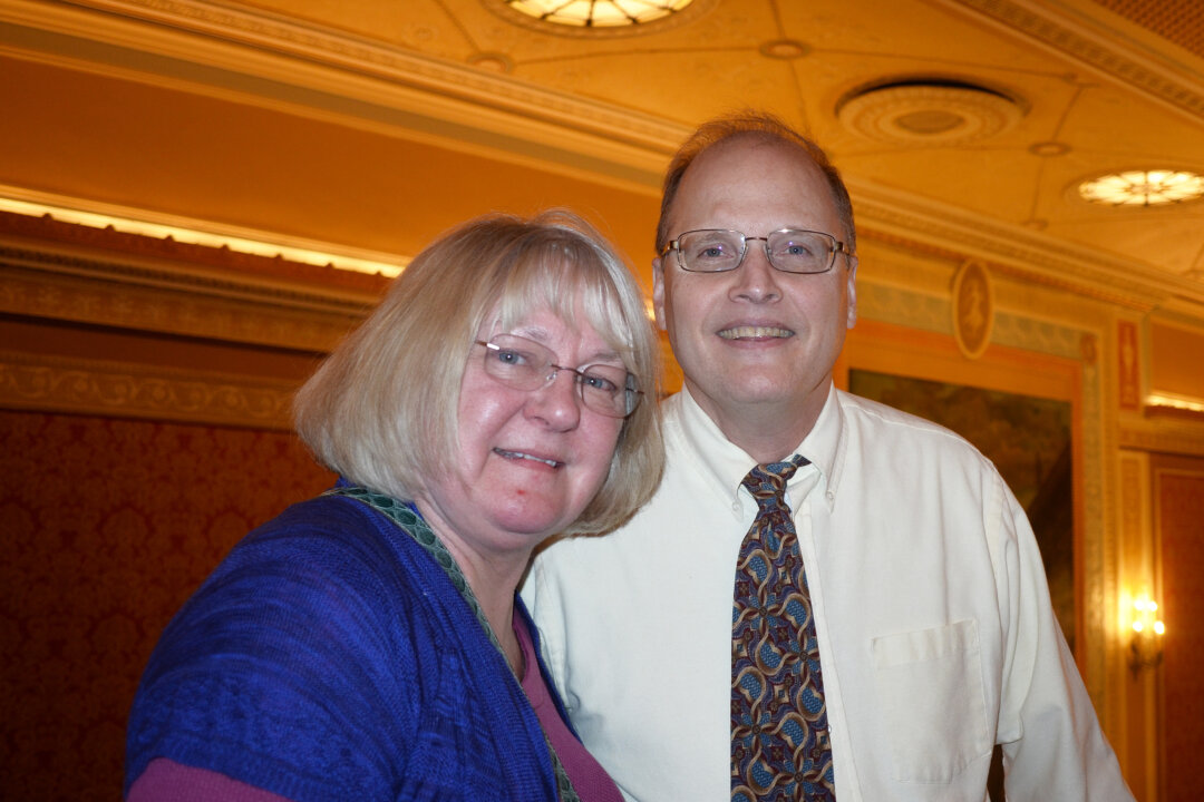 David Debick and a friend enjoyed the Shen Yun performance at the State Theatre in Cleveland, Ohio, on Feb. 4, 2018. (Helen Peng/The Epoch Times)
