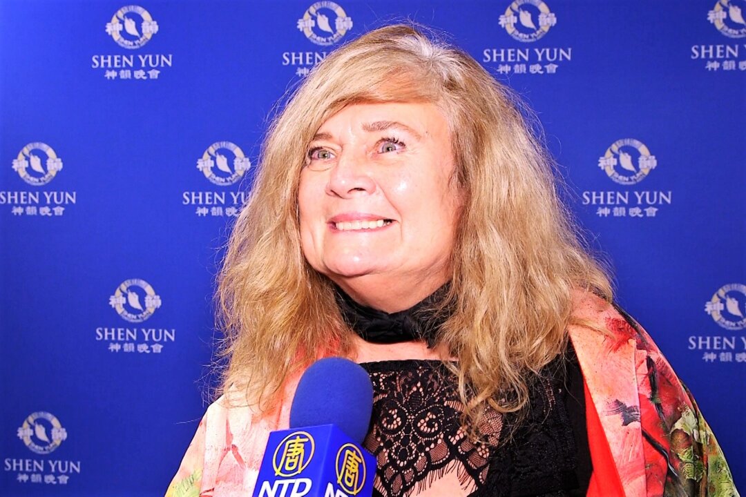 Human rights reporter Deborah Dupre enjoyed the matinee Shen Yun performance at the San Diego Civic Theater on Feb. 4, 2018. (Courtesy NTD Television)