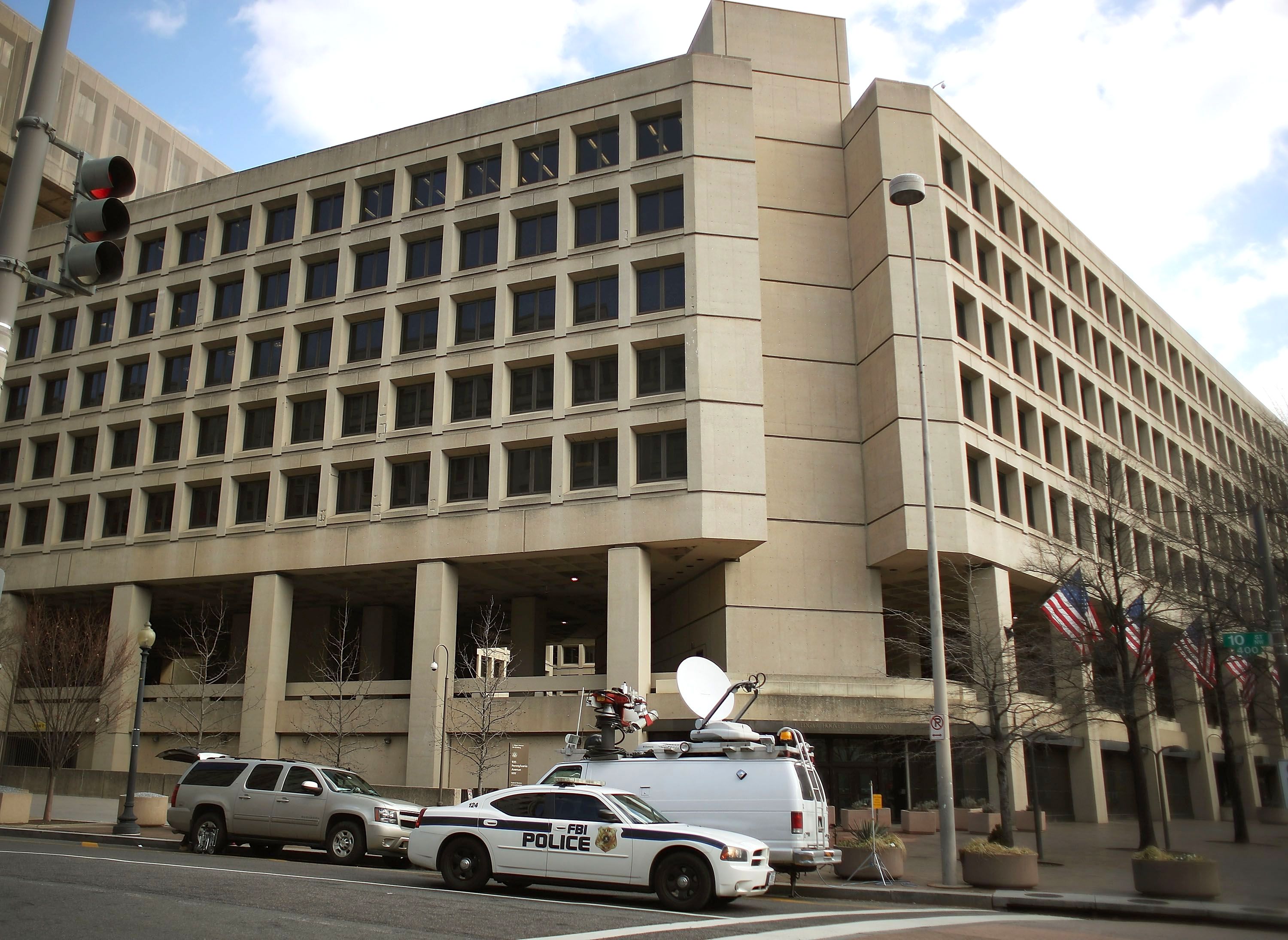 Federal Agencies Routinely Spy on Phone Calls, Texts, Emails of American Citizens, Experts Say - Vimarsana News