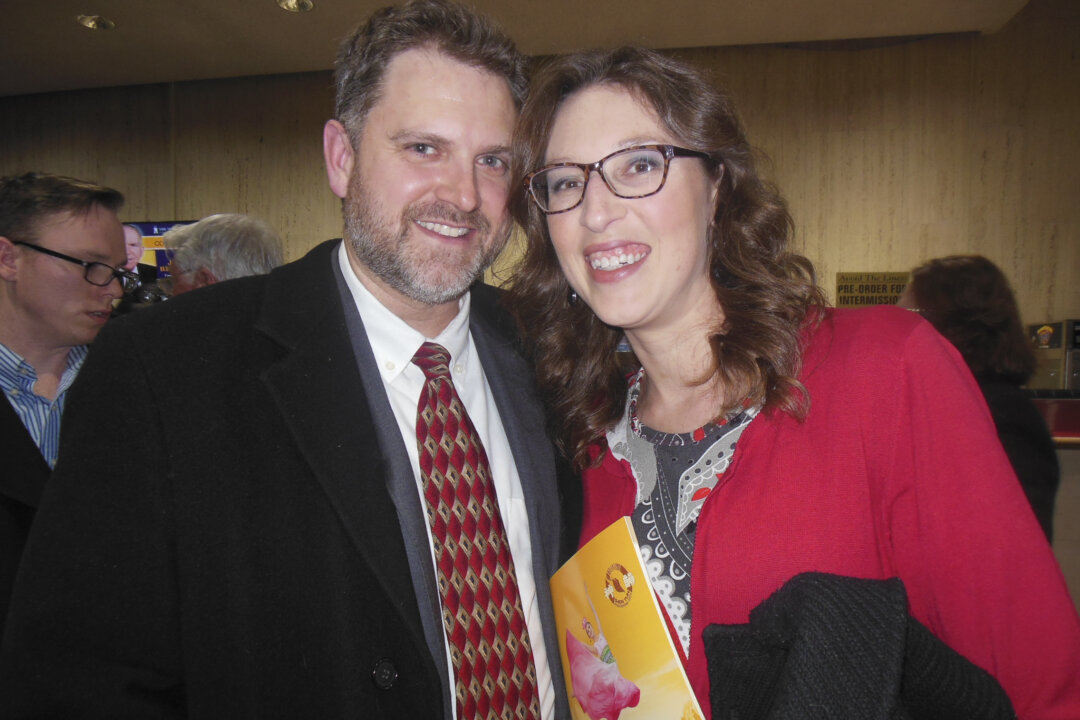  Michael Perkins and his wife, Jessica, enjoyed watching Shen Yun at the Chrysler Hall, Norfolk, Virginia on Feb. 8, 2018. (Sherry Dong/The Epoch Times)