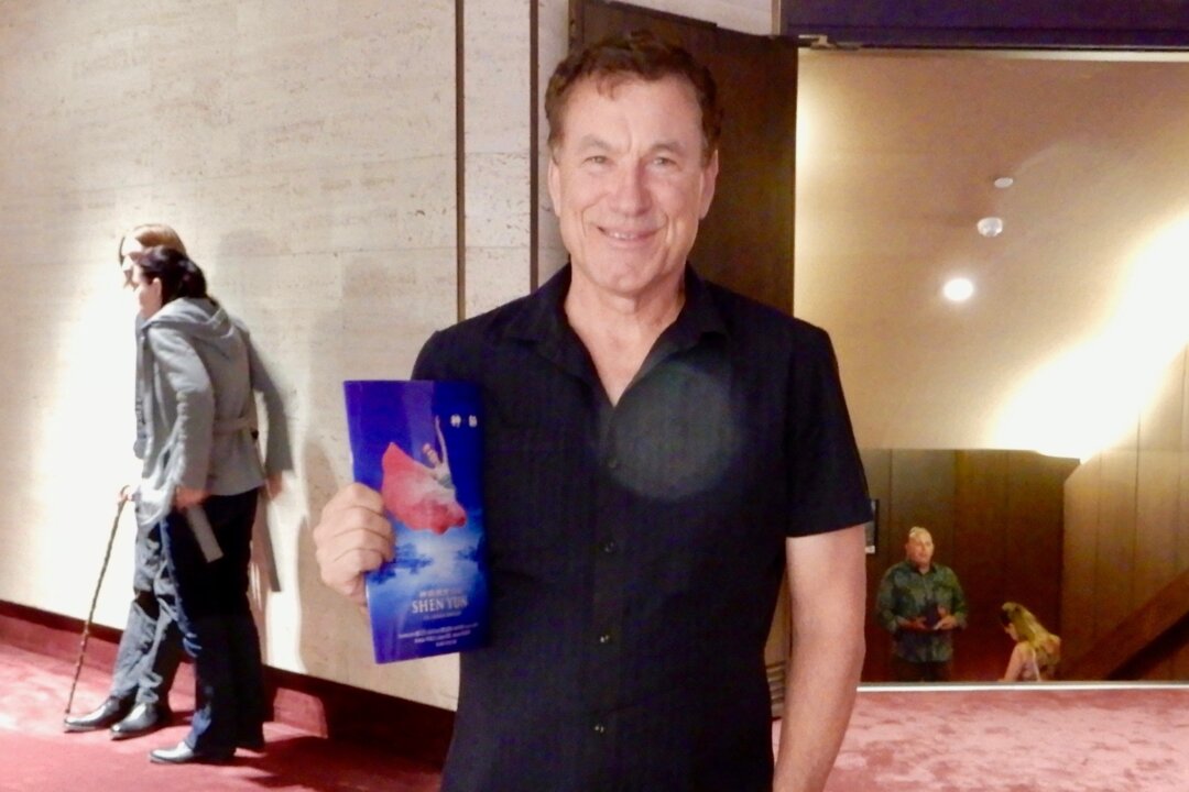 Ross Forsyth enjoyed the Shen Yun Performing Arts evening performance at the Adelaide Festival Centre on Feb. 13, 2018. (Lucy Liu/The Epoch Times)