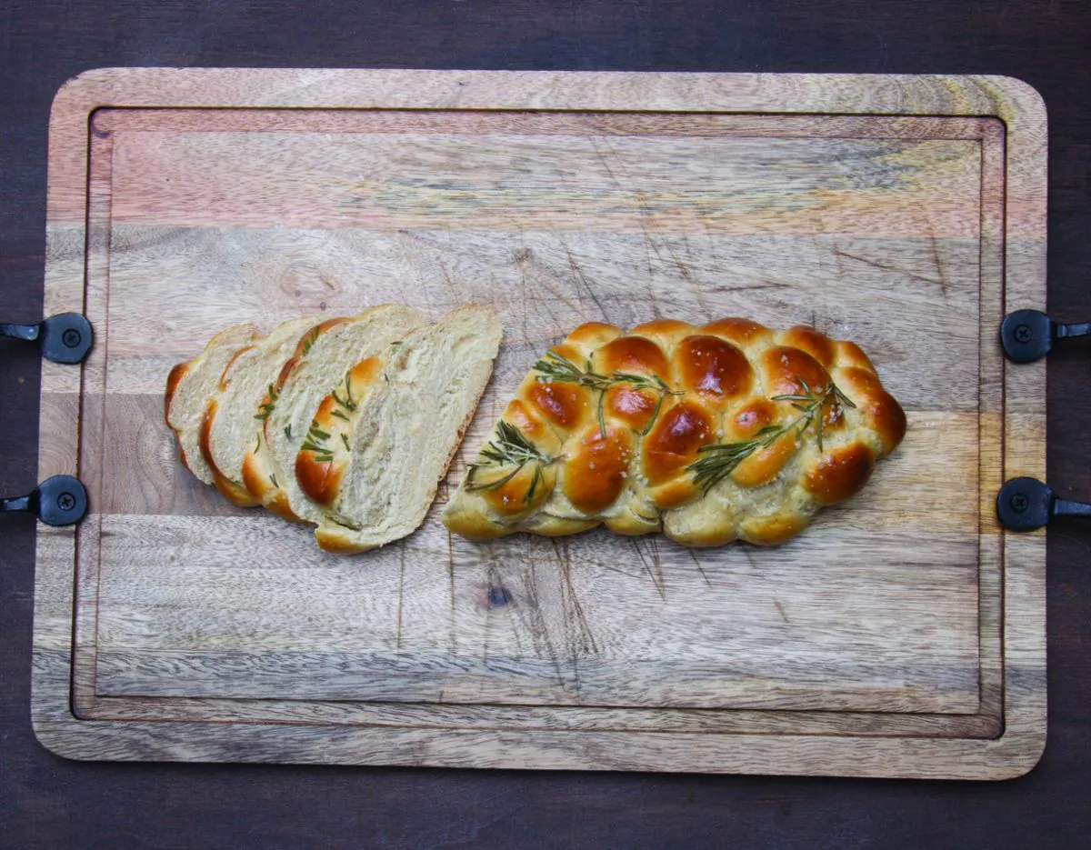 Rosemary garlic challah bread. (Courtesy of Countryman Press)
