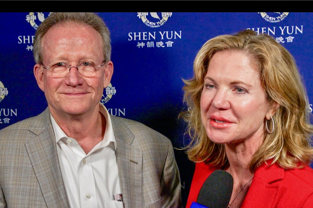 Michelle Vincent and her husband, John, enjoyed a performance by Shen Yun Performing Arts at the Cannon Center for the Performing Arts, in Memphis, Tennessee, on Feb. 14, 2018. "I appreciate the culture. I like the way it explains the history," said John Vincent, CFO of an investment company. (NTD Television) 