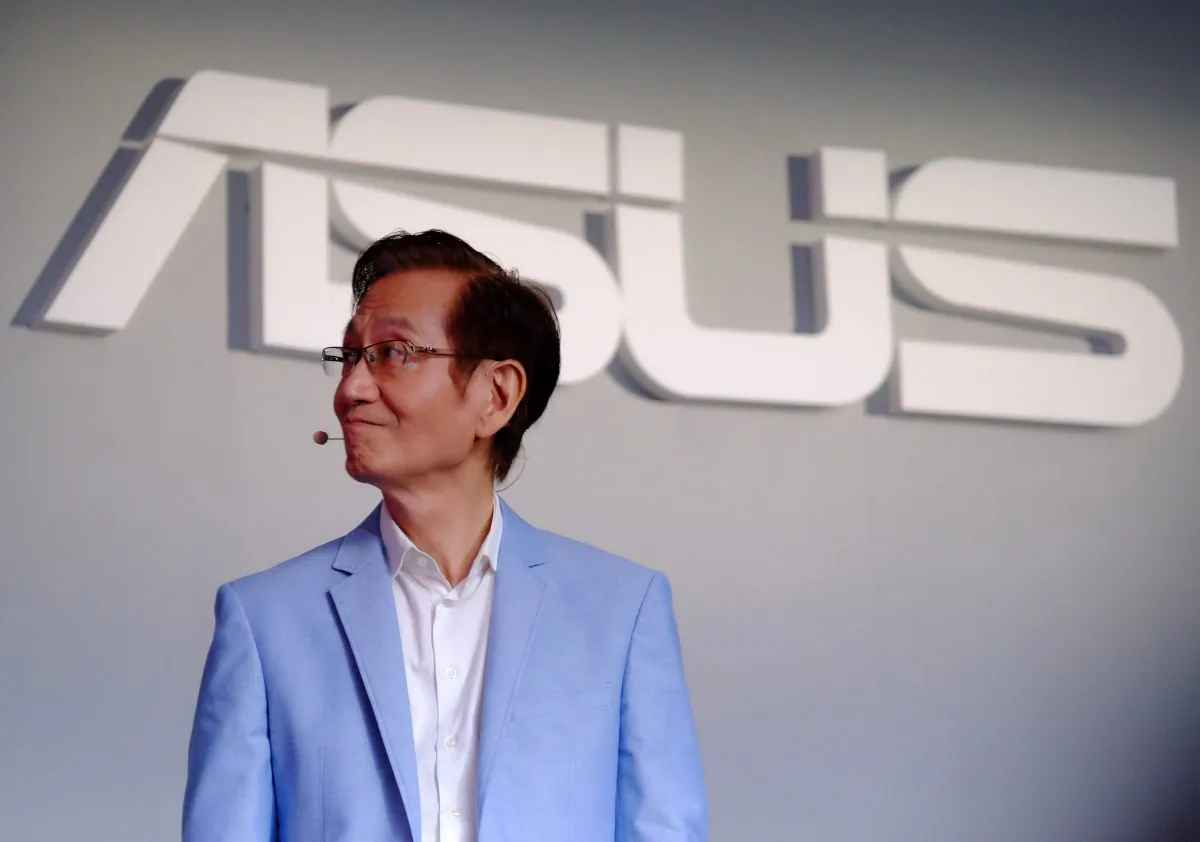 Jonney Shih, chairman of Taiwan's AsusTek Computer, during a press conference in Taipei on May 30, 2016. Asus has announced a complete withdrawal of its Asus Cloud services from China’s cloud storage market to avoid having to comply with its intrusive cybersecurity law. (Sam Yeh/AFP/Getty Images)