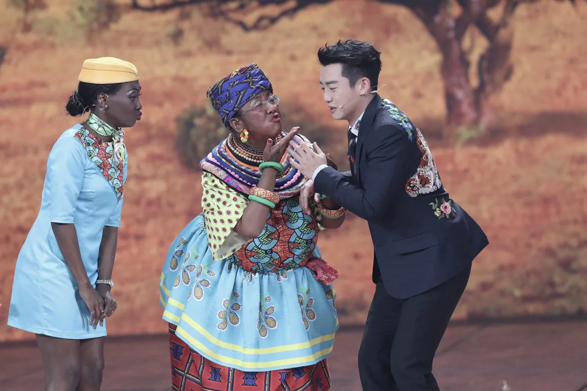 Chinese actress Lou Naiming (C) performs a blackface skit that viewers have accused as racist, at the Lunar New Year gala in Beijing, China, on February 15, 2018. (Stringer/Reuters)