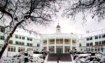 A Winter Retreat in New York’s Adirondacks