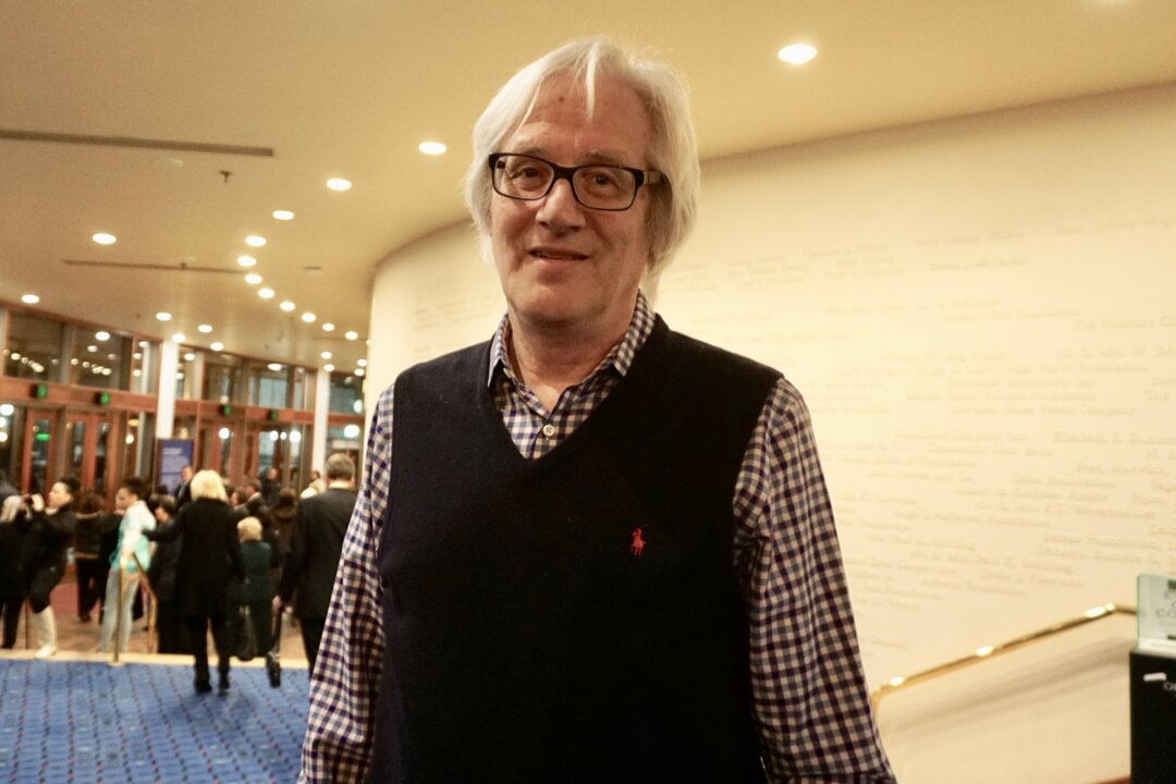 Musician David Clark enjoyed the Shen Yun performance at the Ordway Center for the Performing Arts in St. Paul, Minn. on Feb. 16, 2018. (Catherine Wen/The Epoch Times) 