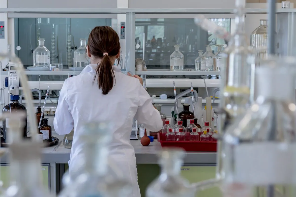 Stock image of a laboratory. (Pixabay)
