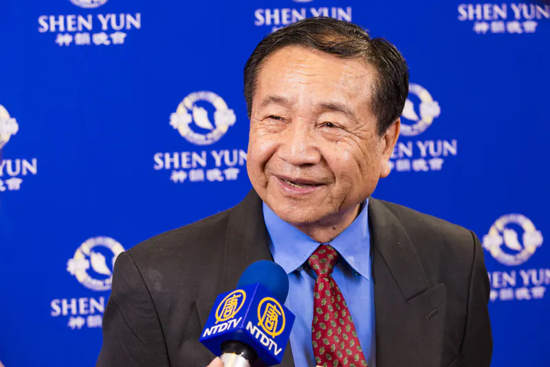 Xie Yong-tian enjoyed a performance by Shen Yun Performing Arts at the Tainan Cultural Center Performing Hall, in Tainan, Taiwan, on March 2, 2018. (Chen Ting/The Epoch Times)