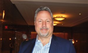 Corporate Lawyer Finds Shen Yun Amazing 