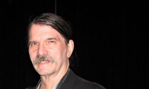 Professional Photographer Comes to Shen Yun Every Year