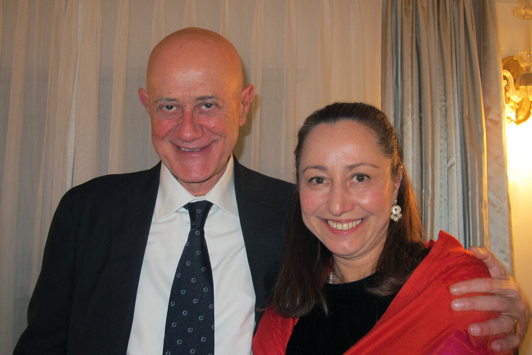 Former Italian legislators and husband and wife Sergio D’Elia and Elisabetta Zamparutti enjoyed Shen Yun Performing Arts at the Teatro dell’Opera di Roma, in Rome, Italy, on March 19, 2018. (Mary Mann/The Epoch Times)