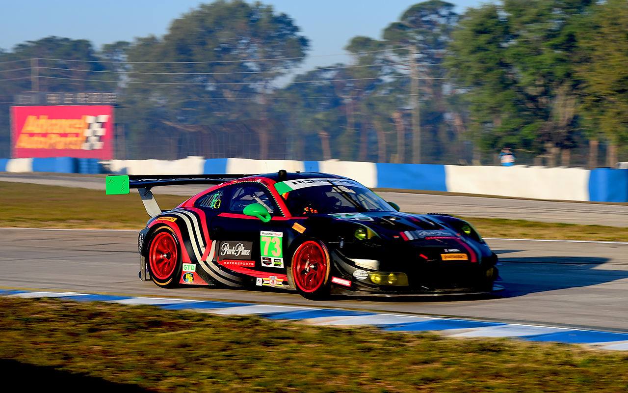 The park place Porsche finished a somewhat disappointing ninth in class, but it looked good doing it. (Bill Kent/Epoch Times)