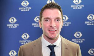 Classical Pianist Enjoys Shen Yun’s Unique Orchestra