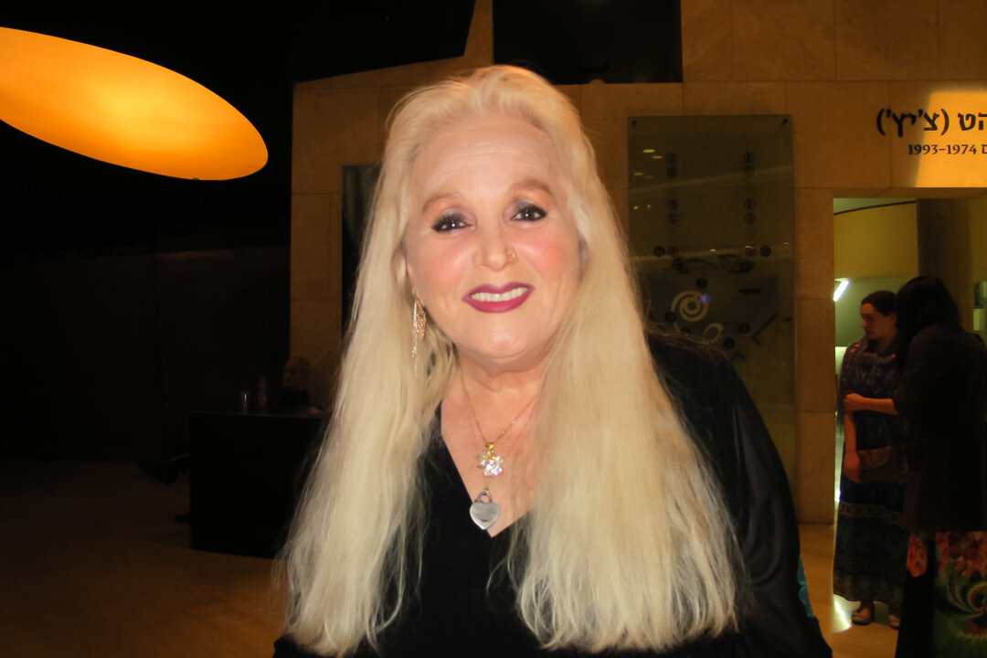 Famous Israeli singer Miri Aloni enjoyed Shen Yun Performing Arts at The Opera House in Tel Aviv on March 25, 2018. (Mary Man/The Epoch Times)