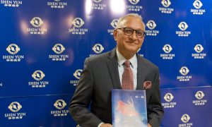Hotel Owner Sees ‘Pure Humanity’ in Shen Yun