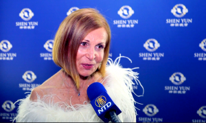 Shen Yun ‘Magnificent,’ Says Florida Theater Professor