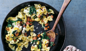 Big Skillet Cauliflower Pasta