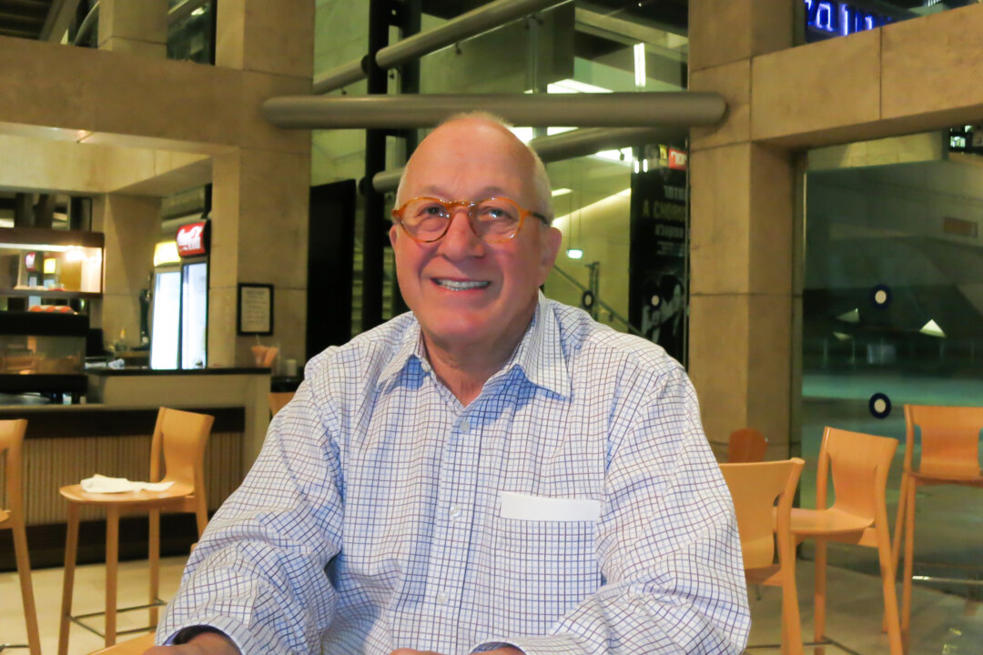 Itzhak Sagol, CEO of Keter Plastic, enjoyed Shen Yun Performing Arts at The Opera House in Tel Aviv on March 25, 2018. (Sally Sun/The Epoch Times)