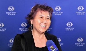 Graphic Designer Enjoys the Traditional Chinese Arts in Shen Yun