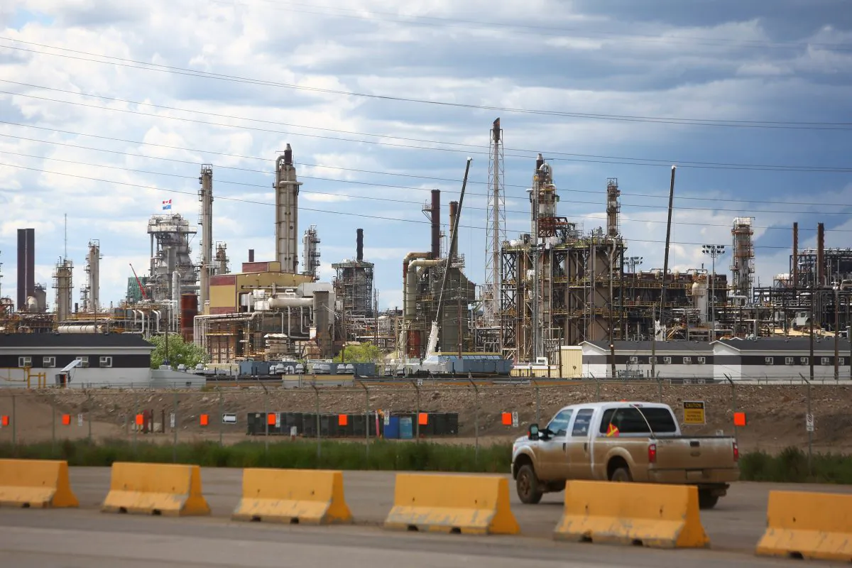 A view of Syncrude’s mine site north of Fort McMurray, Alta., in a file photo. (Cole Burston/AFP/Getty Images)