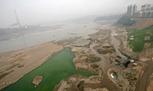Illegal Sand Dredging on China's Yangtze River Thrives Due to Construction Demand