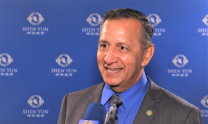 Council Member Sees The Divine Beauty and Power In Shen Yun