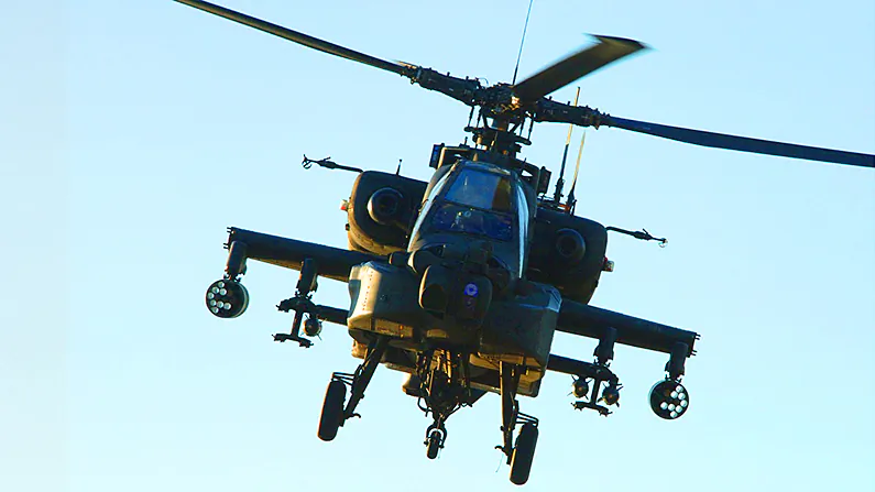 An Army AH-64 Apache helicopter Fort Campbell, Kentucky. (Petty Officer 3rd Class Shawn Hussong/Navy)