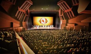 Hospital Ceo Has a Great Experience at Shen Yun