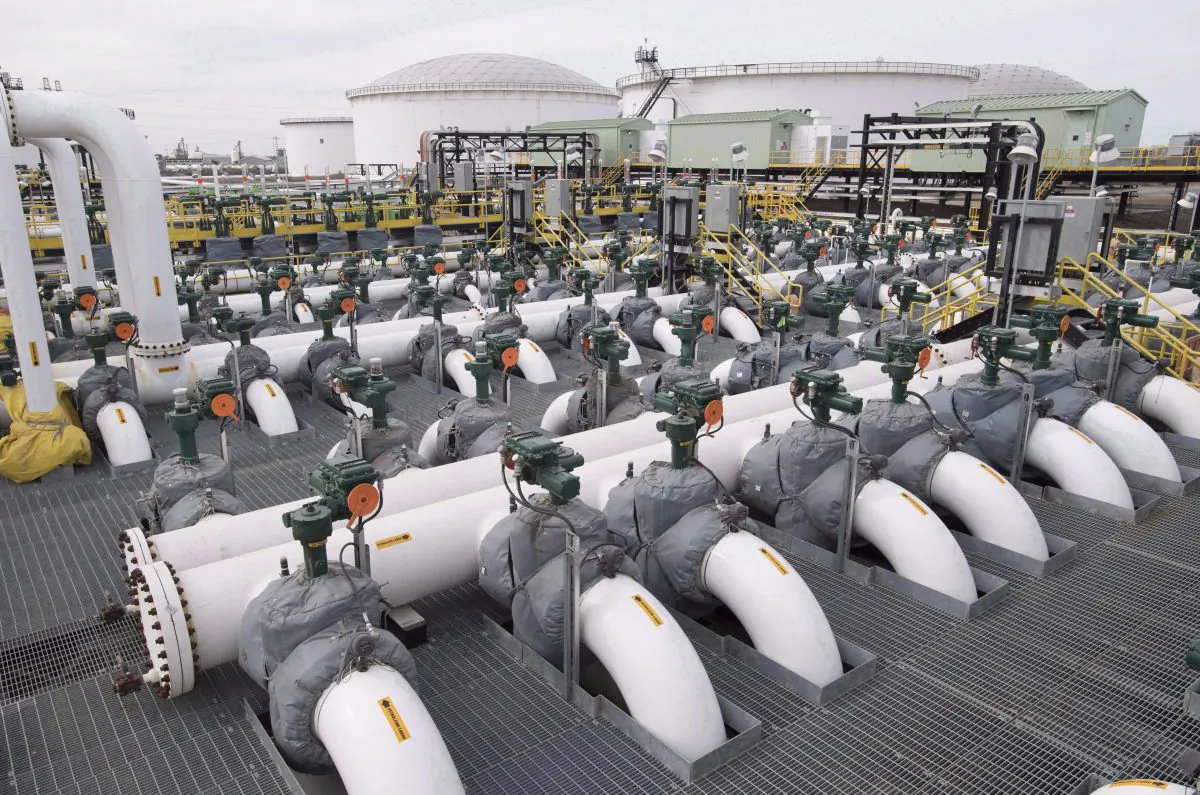 Pipes at the Kinder Morgan Trans Mountain facility in Edmonton on April 6, 2017. (The Canadian Press/Jonathan Hayward)