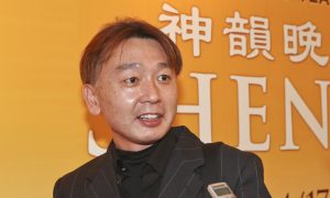 Company President Touched by Shen Yun’s Vocal Soloists