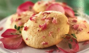 Shakespeare's Kitchen: 1610 Rose Cakes
