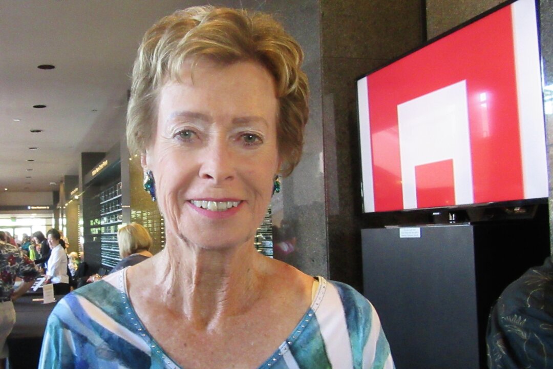 Diane Denkler, who was the first woman to graduate with an engineering degree from San Diego State University and is former chief engineer at PacBell, enjoyed the Shen Yun matinee performance at the McCallum Theatre in Palm Desert, Calif., on April 27, 2018. Mrs. Denkler serves on the board of the College of the Desert Foundation and the McCallum Theatre auxiliary. (Jana Li/The Epoch Times)